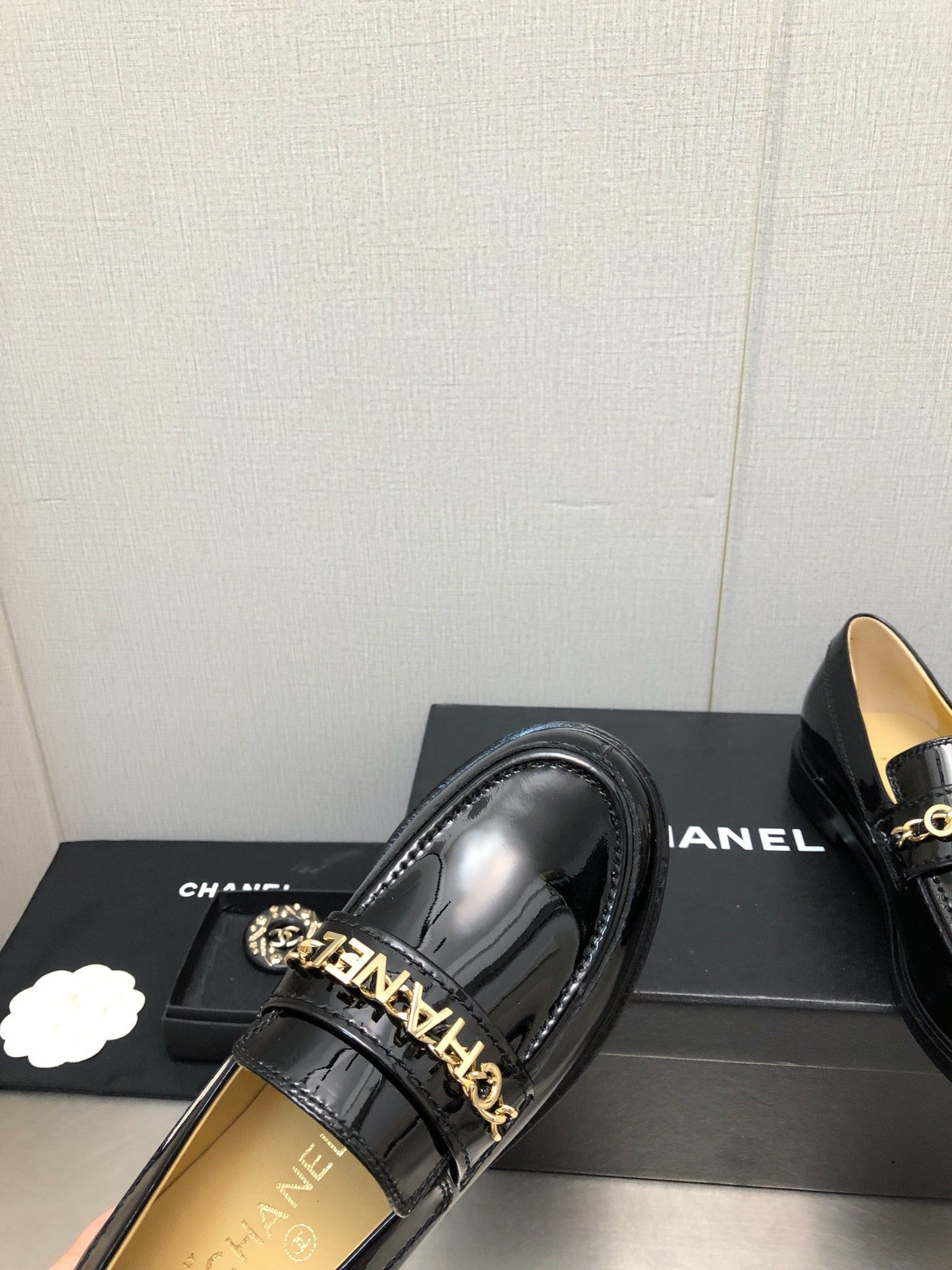 CHANEL 25C Loafer Black Glossy Calf Leather 212974