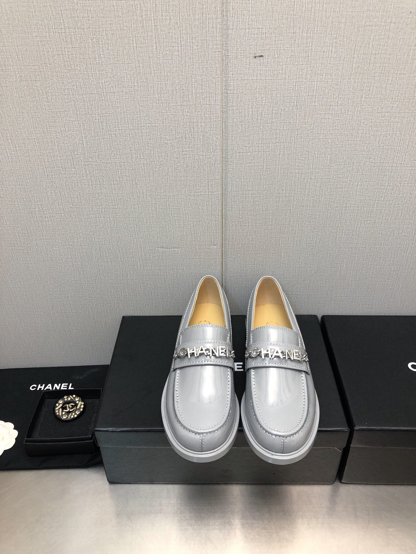 CHANEL 25C Loafer Periwinkle Glossy Calf Leather 212975