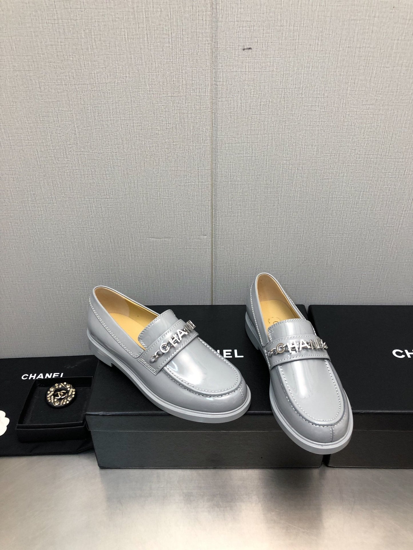 CHANEL 25C Loafer Periwinkle Glossy Calf Leather 212975