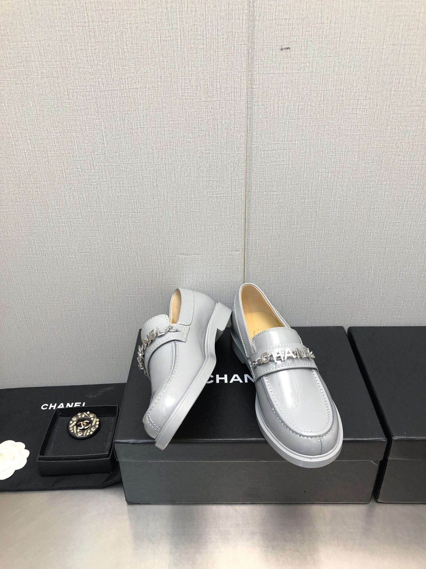 CHANEL 25C Loafer Periwinkle Glossy Calf Leather 212975