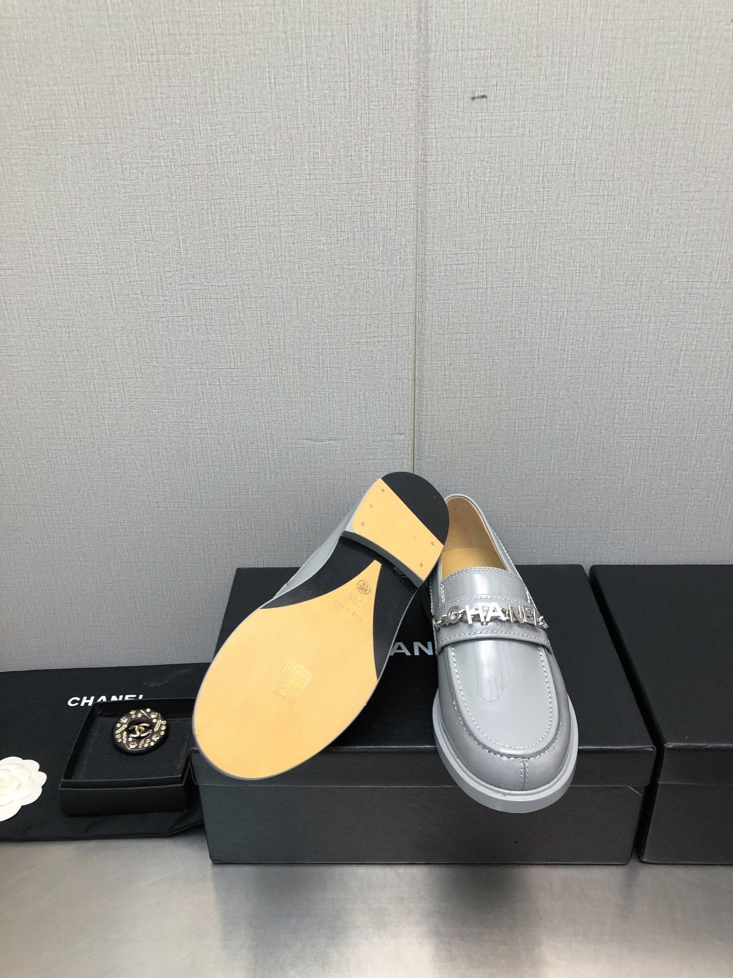 CHANEL 25C Loafer Periwinkle Glossy Calf Leather 212975