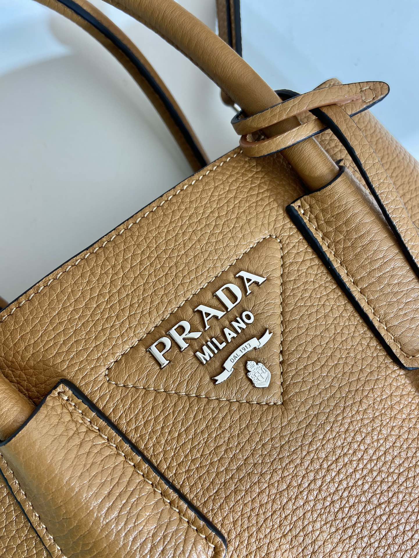 PRADA SHOPPING BAG 25 IN GINGER BROWN DEERSKIN