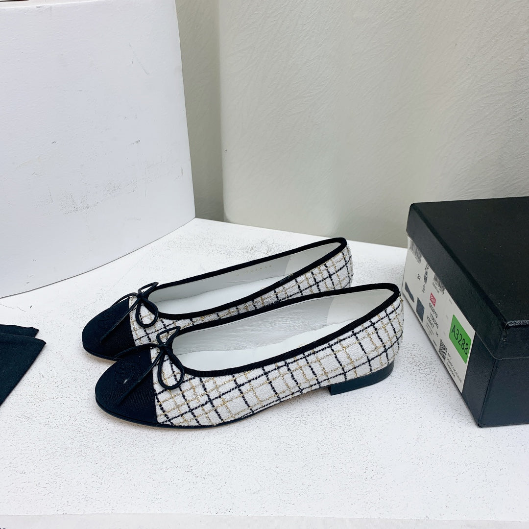 CHANEL ballet flat white black tweed grosgrain
