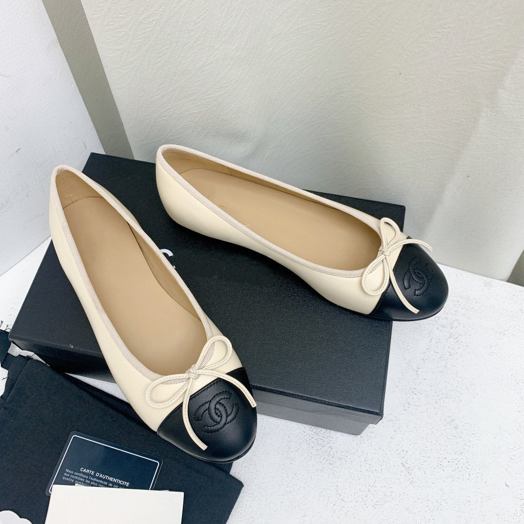 CHANEL ballet flat light beige black lambskin