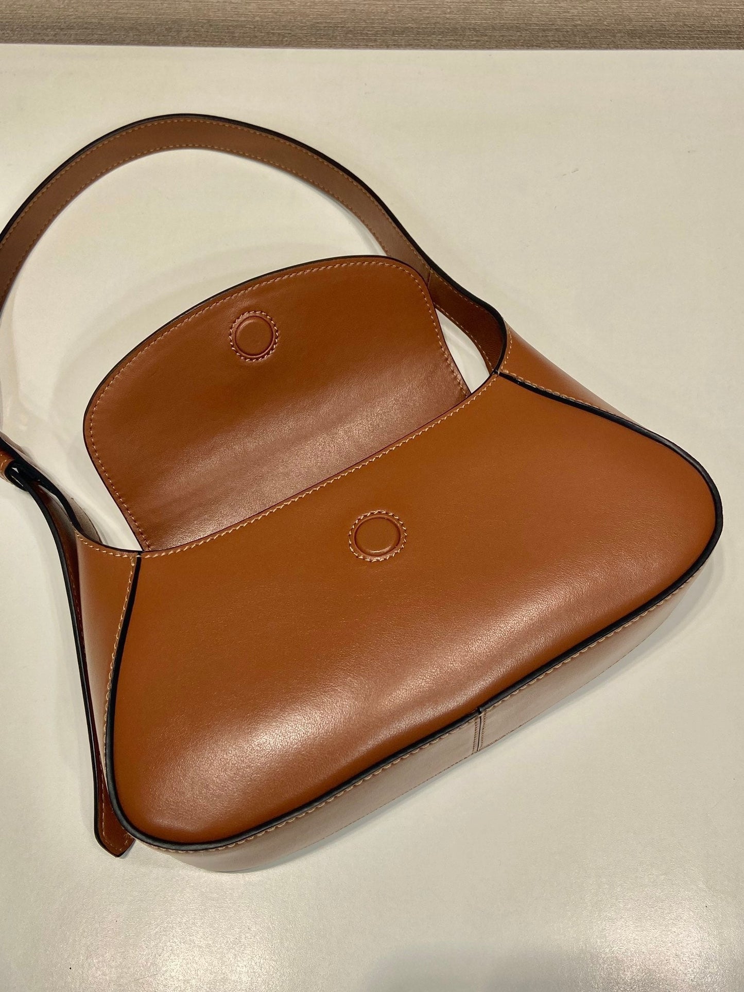 PRADA FLAP BAG 25 IN CINNAMON BROWN SMOOTH CALFSKIN TRIANGLE LOGO