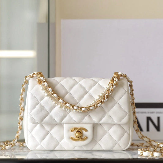 CHANEL 24p mini flap bag 17cm white lambskin pearl chain