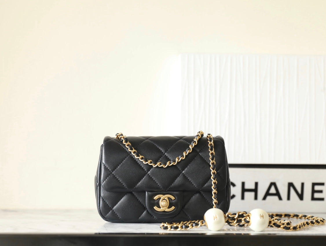 CHANEL 24s mini flap bag 17cm black lambskin pearl ball
