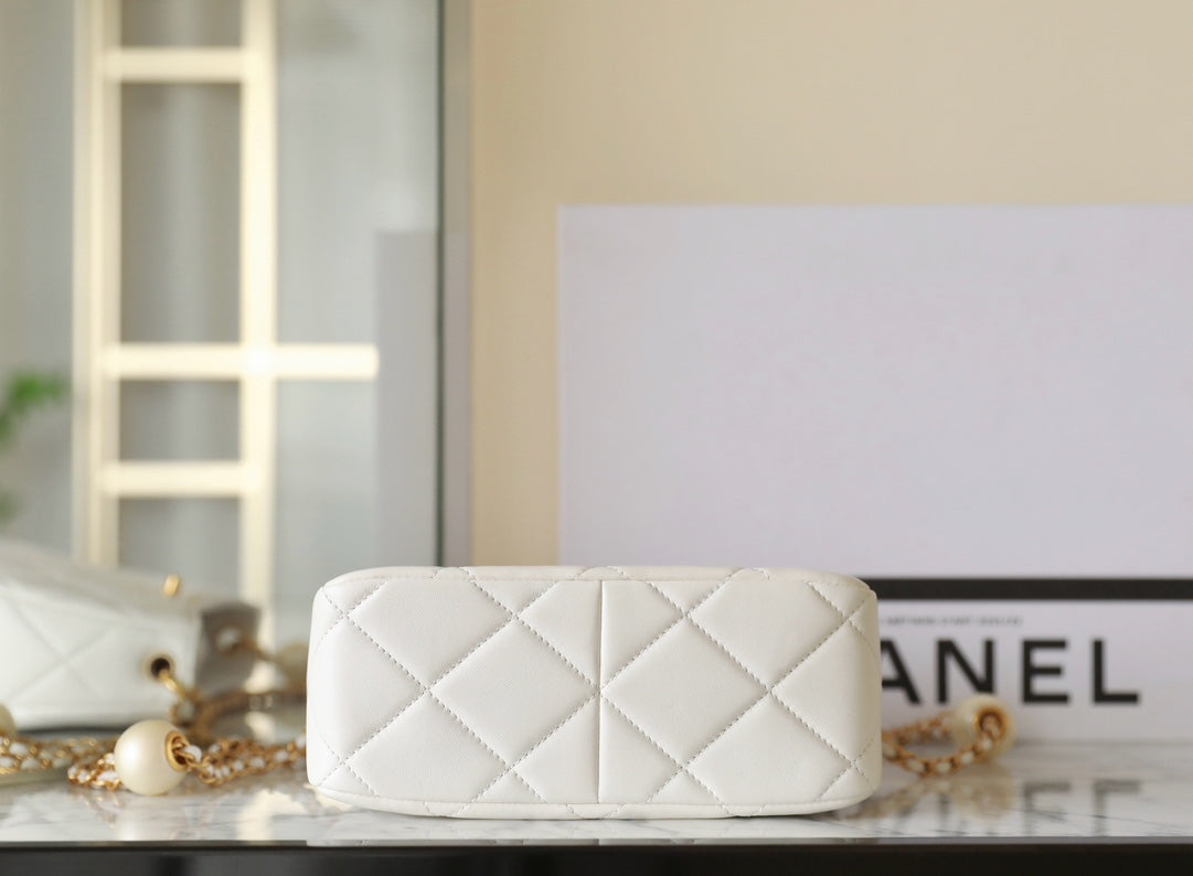 CHANEL 24s hobo bag 19cm white lambskin pearl ball