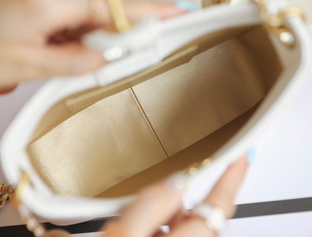 CHANEL 24s hobo bag 19cm white lambskin pearl ball