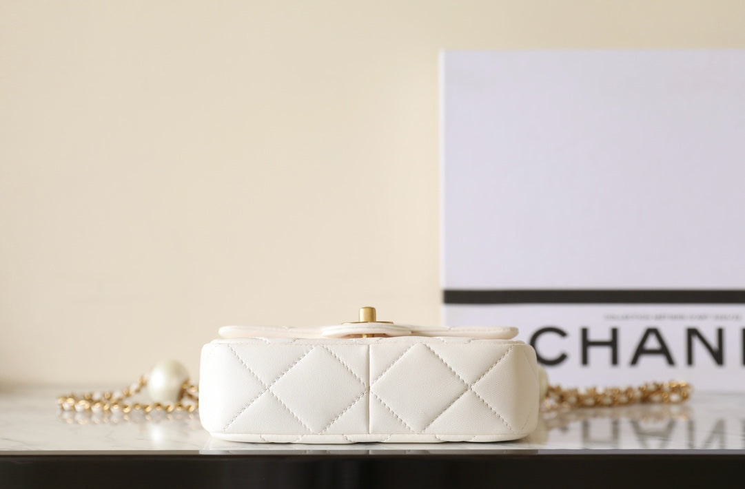 CHANEL 24s mini flap bag 17cm white lambskin pearl ball