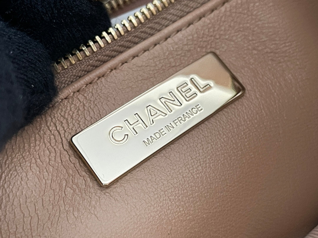 CHANEL 24s31 shopping bag 22cm brown lambskin gold hardware