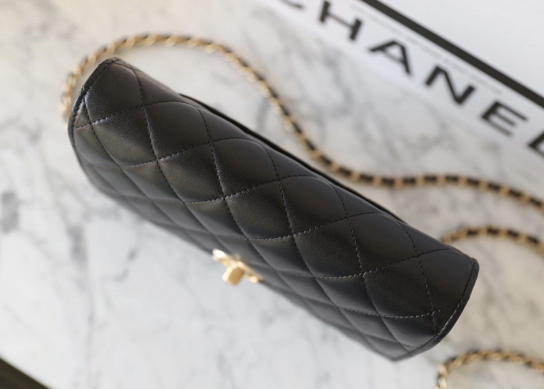 CHANEL 24s woc 19cm black calfskin pearl ball