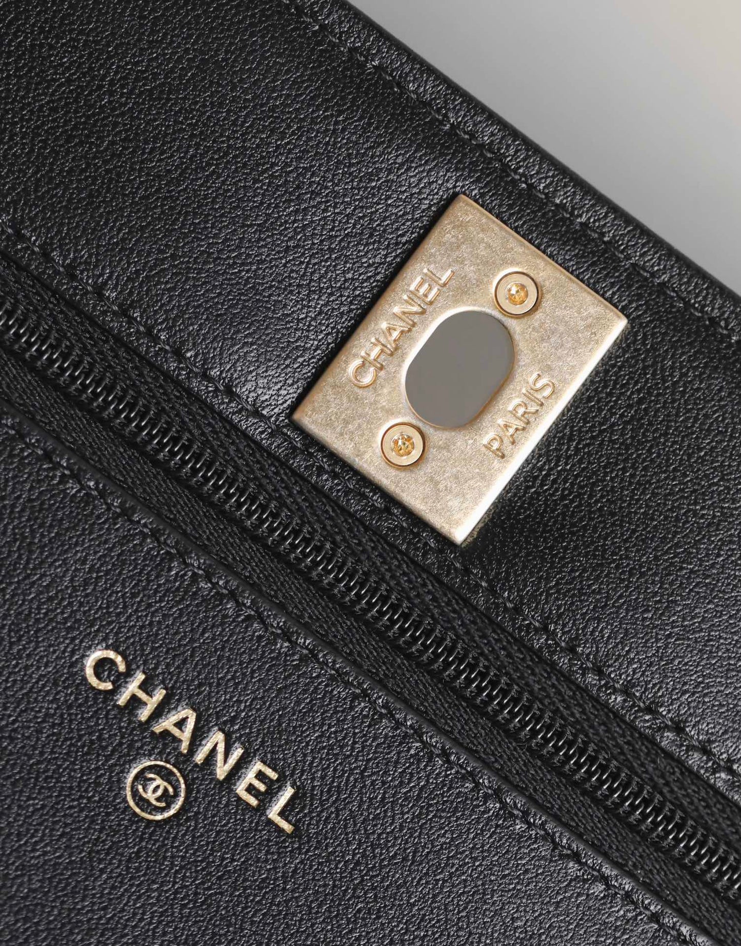 CHANEL 24s woc 19cm black calfskin pearl ball