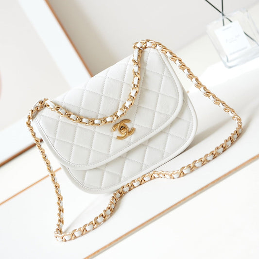 CHANEL 24s messenger bag 23cm white calfskin gold hardware