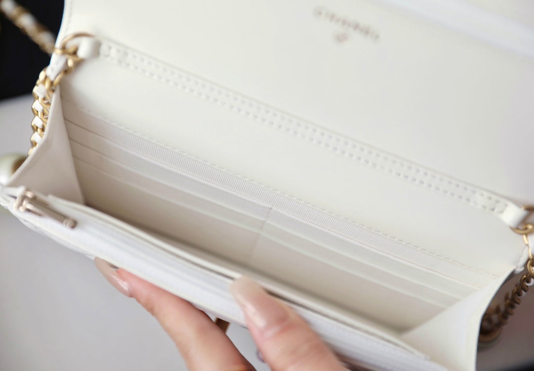 CHANEL 24s woc 19cm white calfskin pearl ball