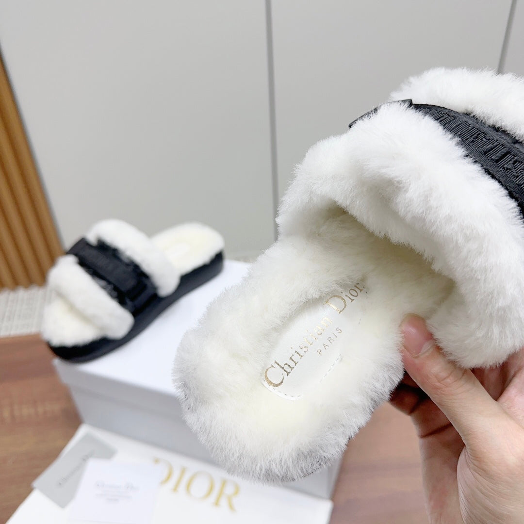 DIOR DIORiviera Dio(r)evolution Slide Black White Quilted Fleece Lining And Lambskin