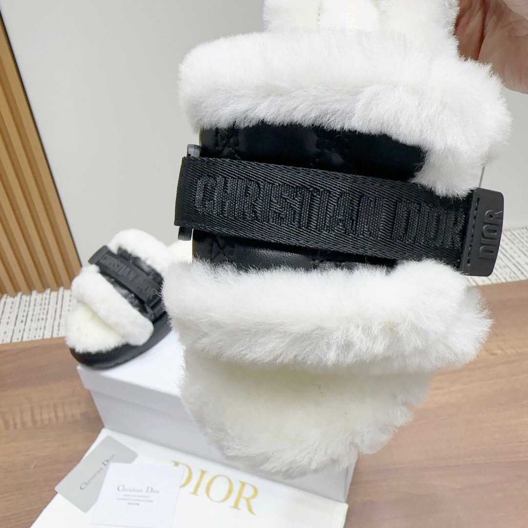 DIOR DIORiviera Dio(r)evolution Slide Black White Quilted Fleece Lining And Lambskin