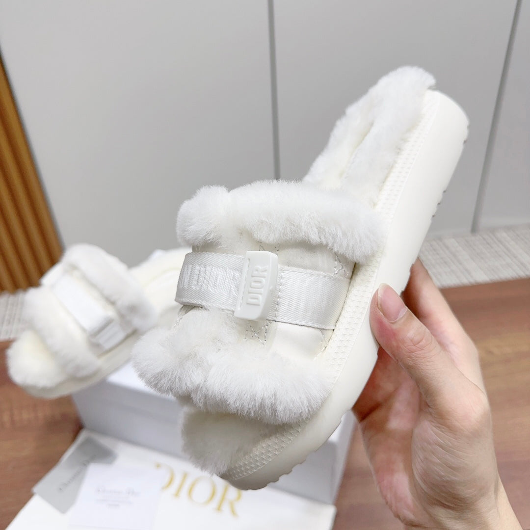 DIOR DIORiviera Dio(r)evolution Slide White Quilted Fleece Lining And Lambskin