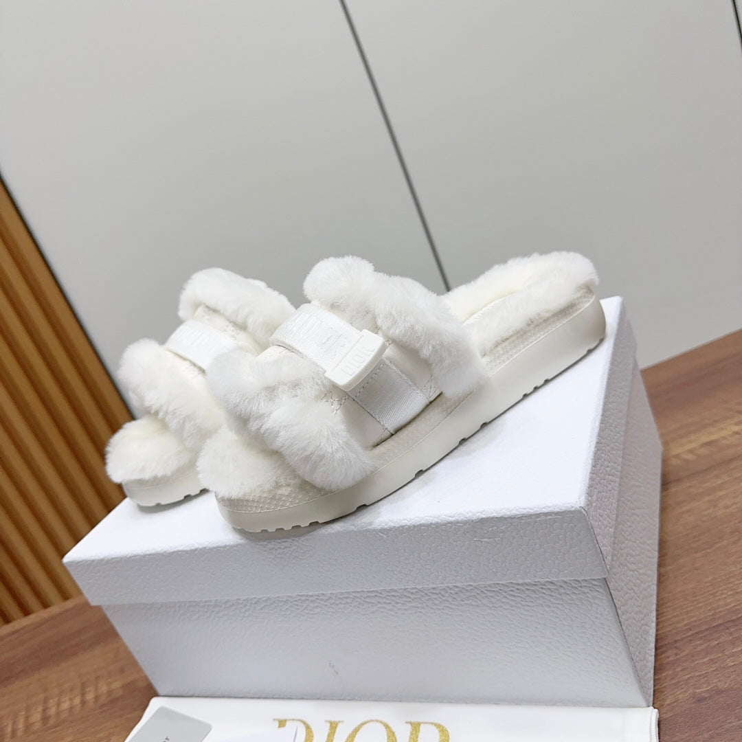 DIOR DIORiviera Dio(r)evolution Slide White Quilted Fleece Lining And Lambskin