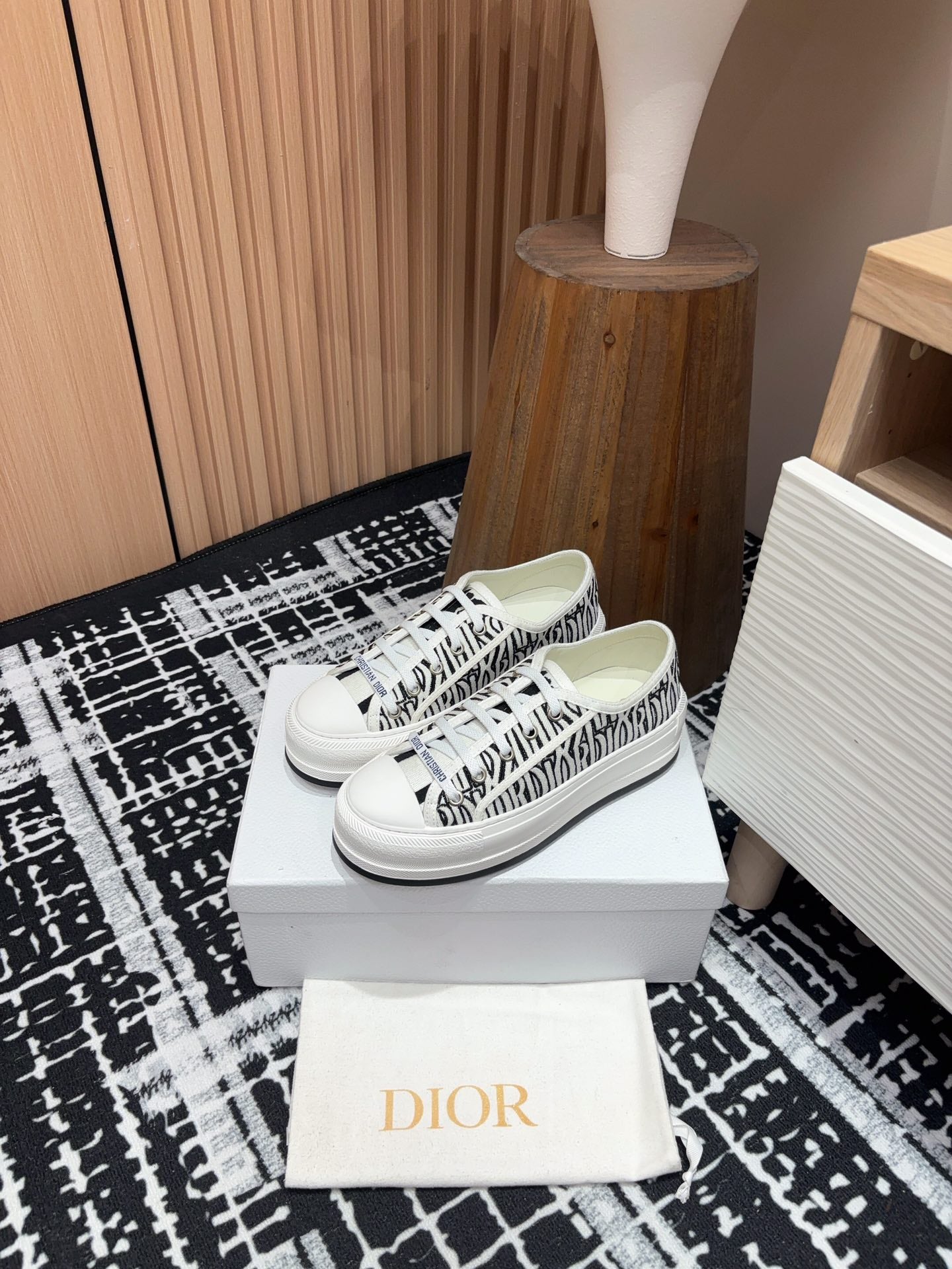 DIOR Walk'n' DIOR Platform Sneaker Black Miss Canvas