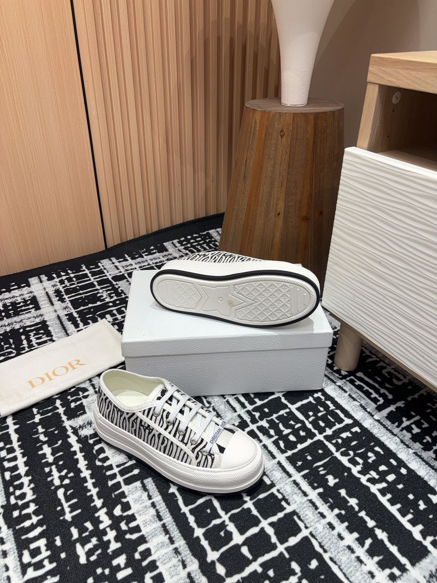 DIOR Walk'n' DIOR Platform Sneaker Black Miss Canvas