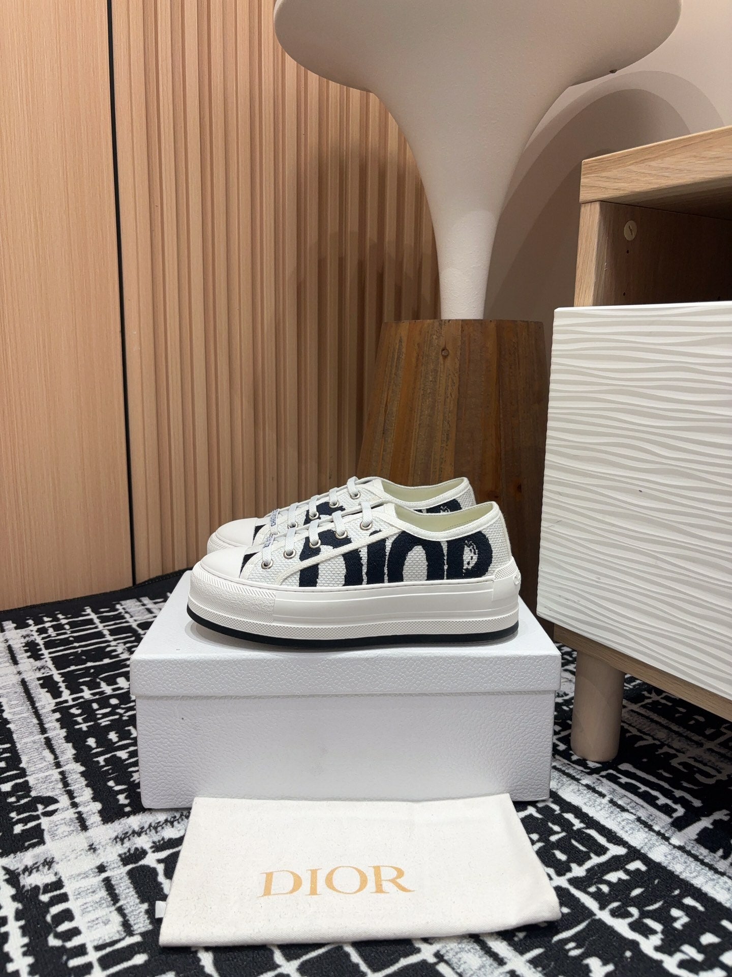 DIOR Walk'n' DIOR Platform Sneaker Black White Miss Canvas
