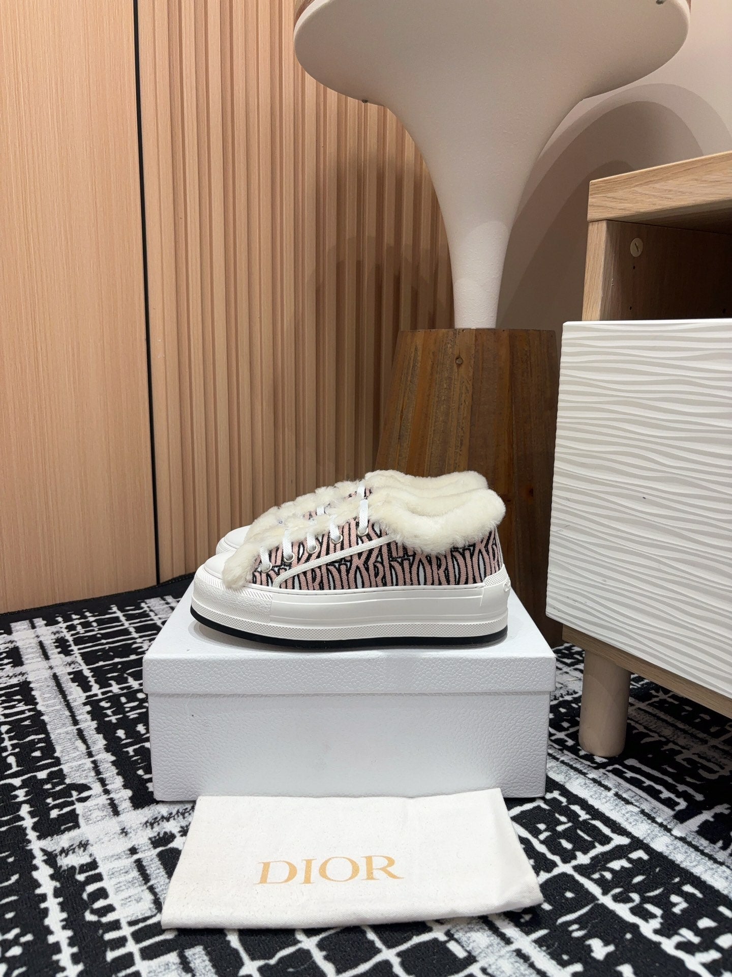 DIOR Walk'n' DIOR Platform Sneaker Pale Pink Canvas And Fleece Lining