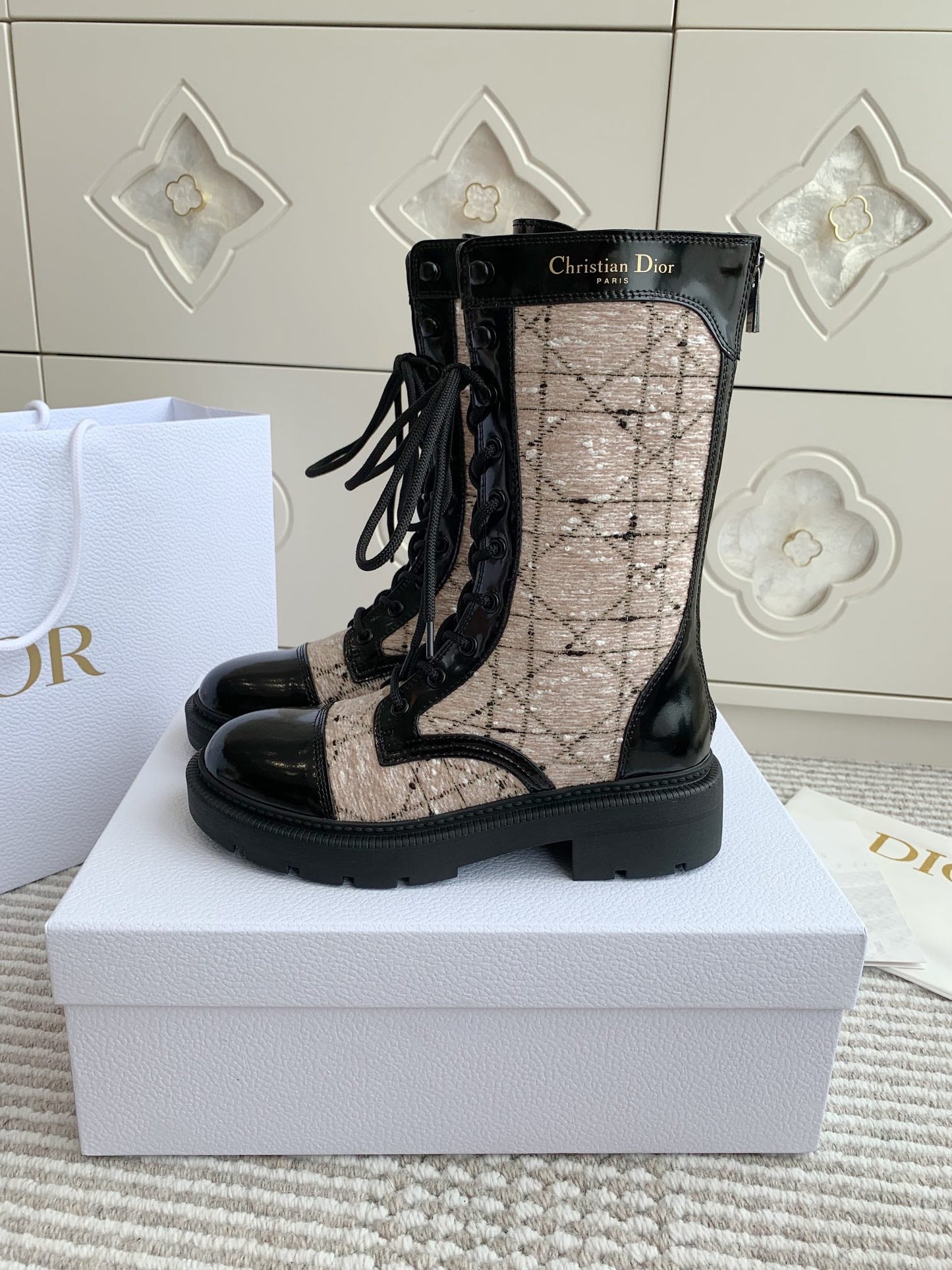 DIOR D-Unit Ankle Boot In Beige Mix Black Tweed Fabric And Glossy Cowhide 105088