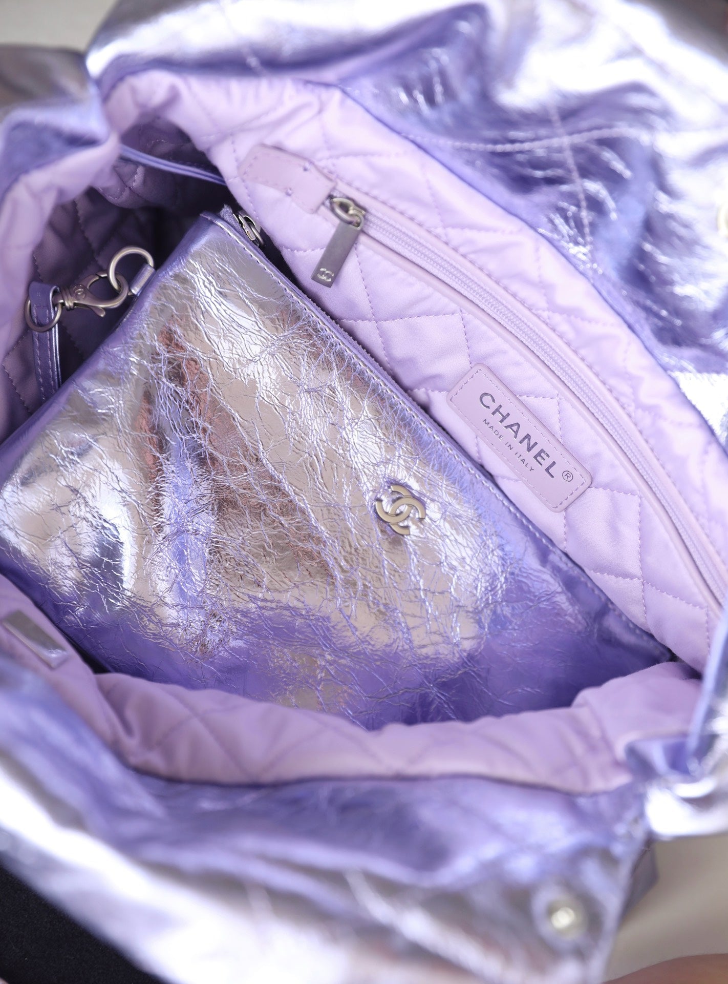 CHANEL 25C Hobo 22 Bag 35cm Violet Metalic Lambskin