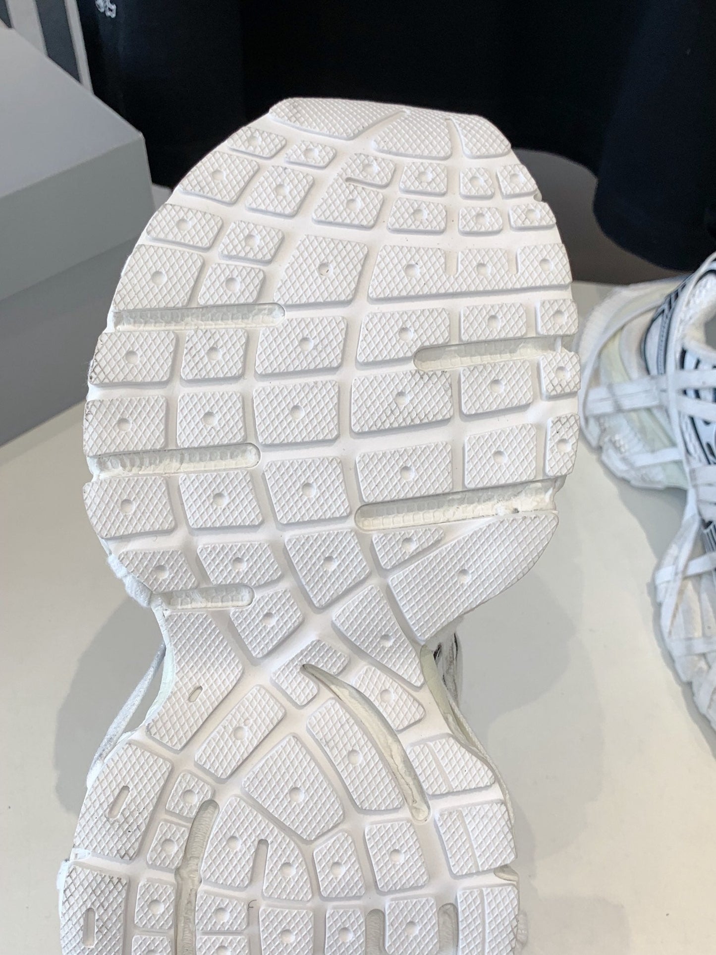 Balanciaga 3XL EXTREME LACE SNEAKER WHITE AND SILVER