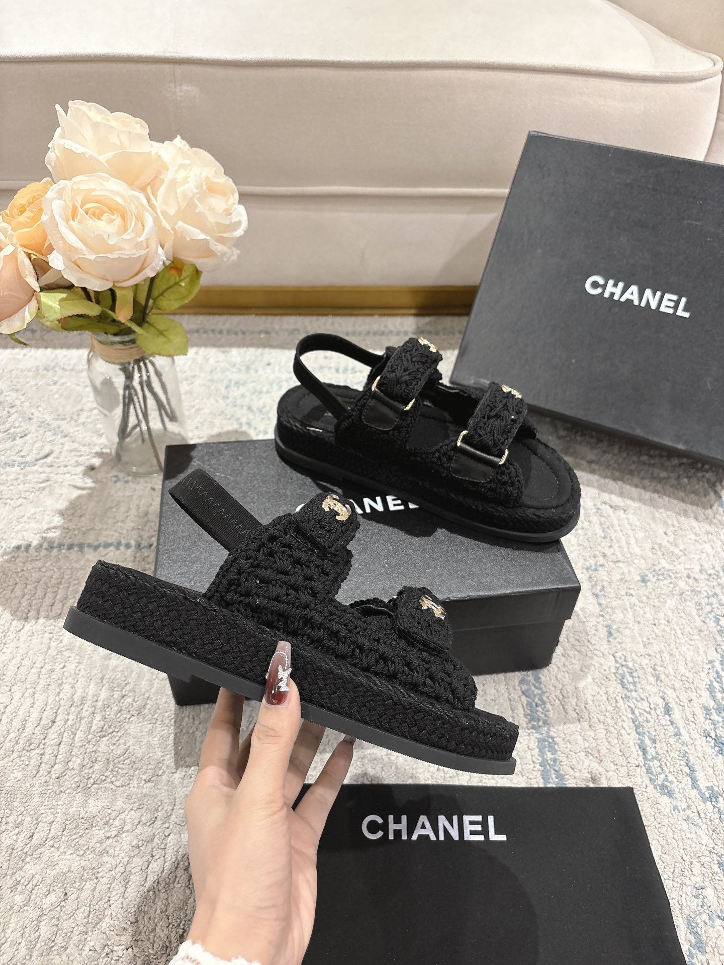 CHANEL 25S Dad Sandal Raffia Calfskin
