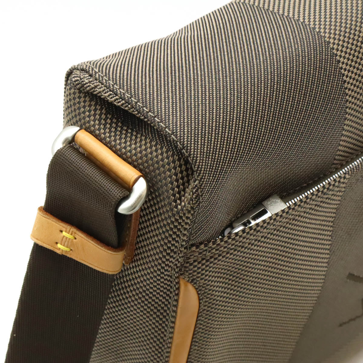 Louis Vuitton Damier Geant Messenger Bag M93030