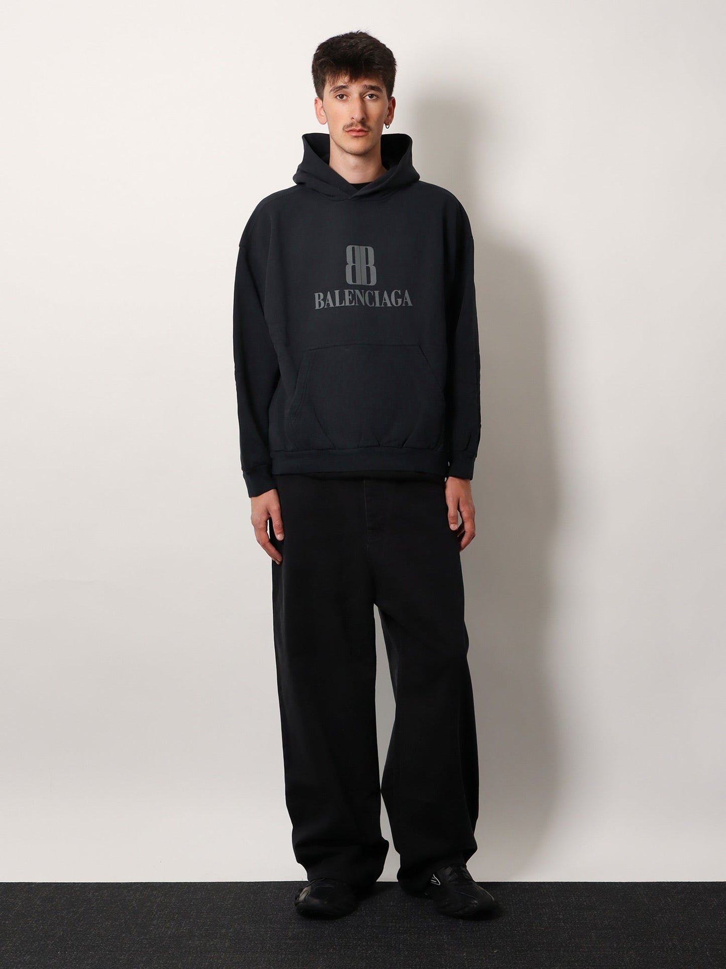Balenciaga Men Cotton Logoed Sweatshirt