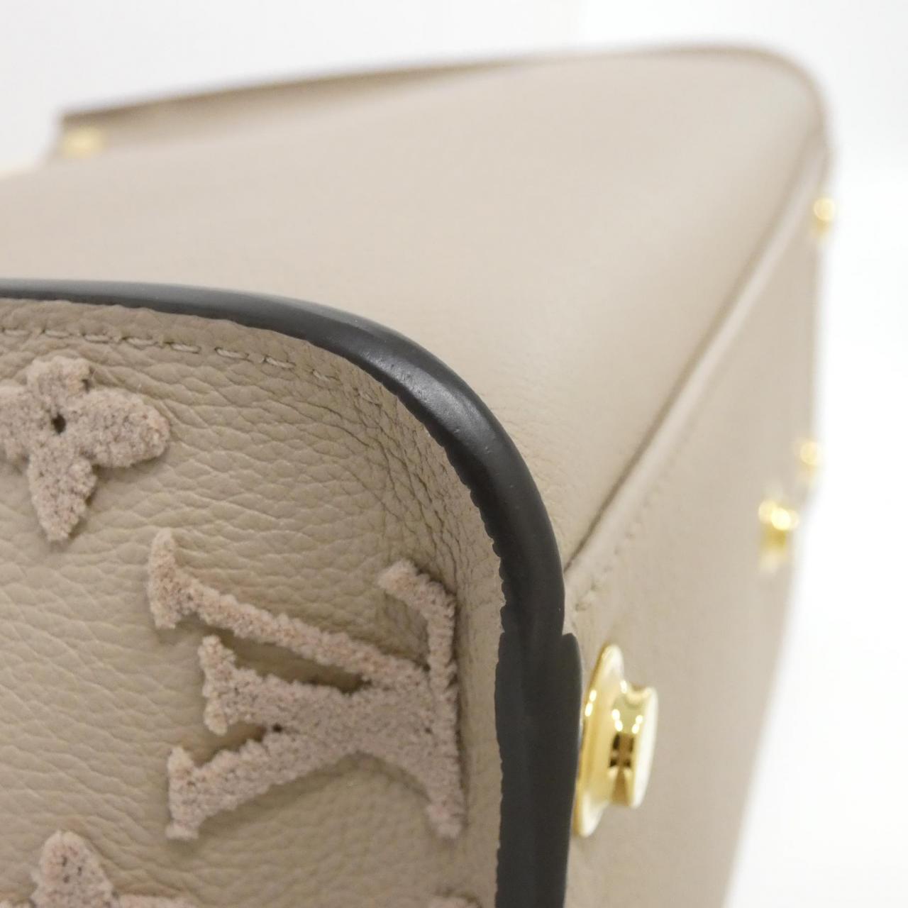 Louis Vuitton On My Side Calf Bag