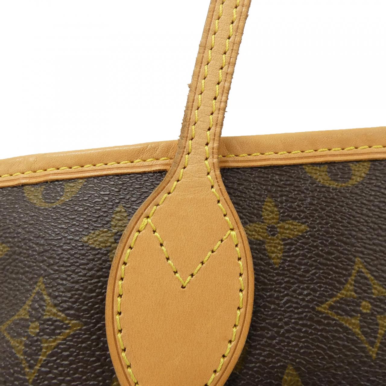 Louis Vuitton Neverfull Monogram Bag