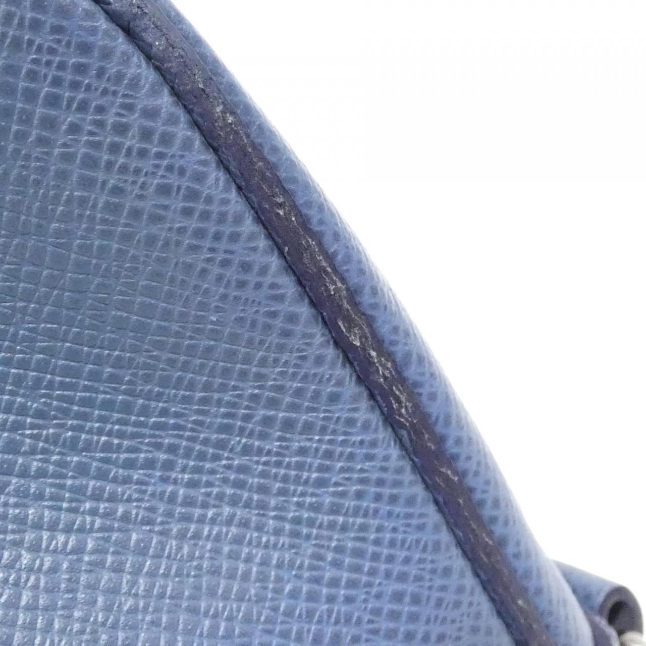 Louis Vuitton Taiga Porte-Documents Voyage Bag