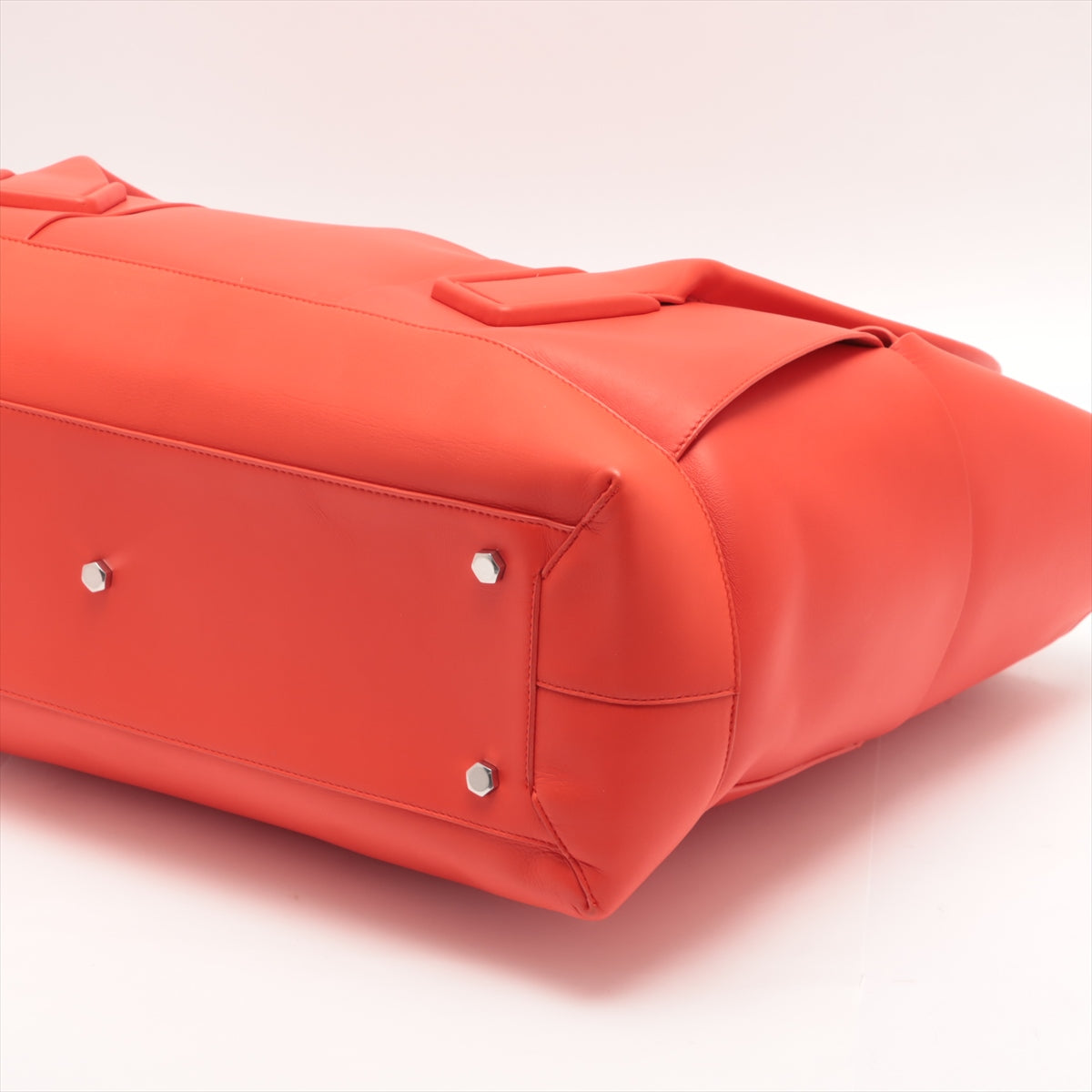 Bottega Veneta The Alcoholic Leather Handbag Red