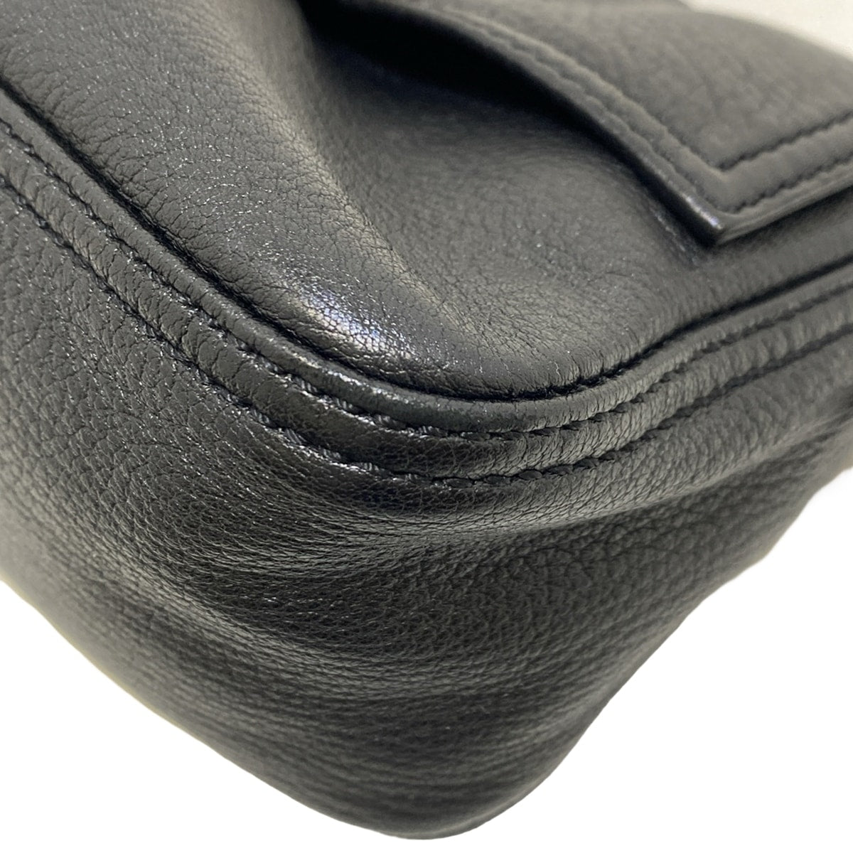 FENDI - Mama Bucket Shoulder Bag Black Leather