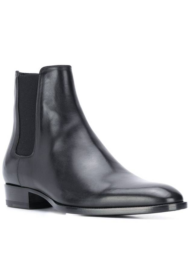Saint Laurent Classic Wyatt Chelsea Boots Black
