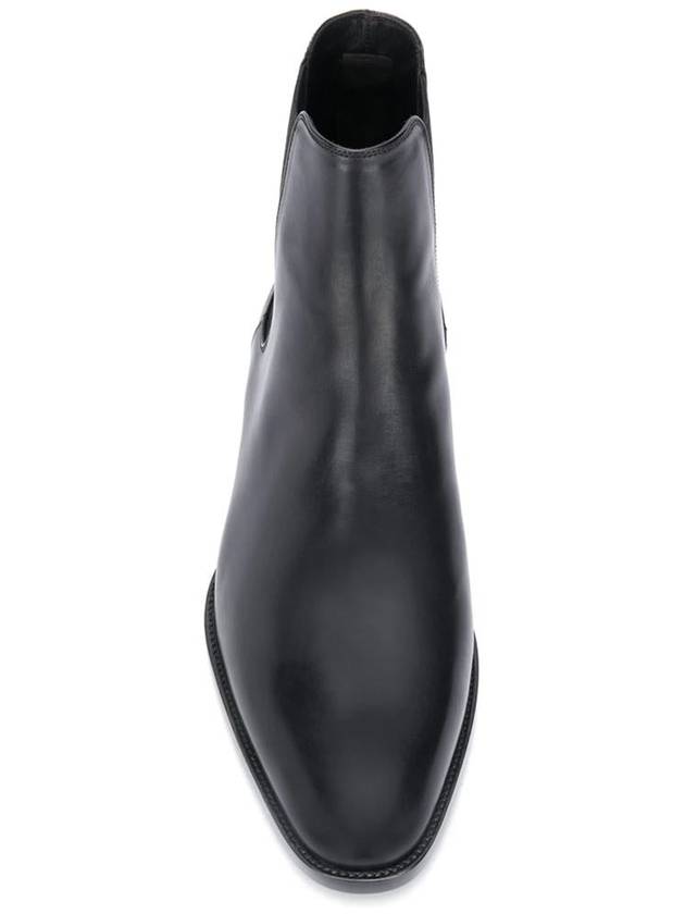 Saint Laurent Classic Wyatt Chelsea Boots Black