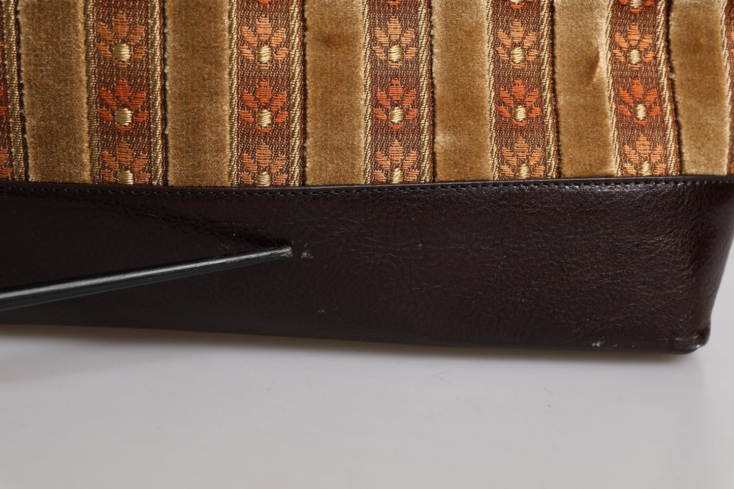 Dolce & Gabbana Beige Maroon Velvet Leather Jacquard Travel HandMen's Men's Bag ()