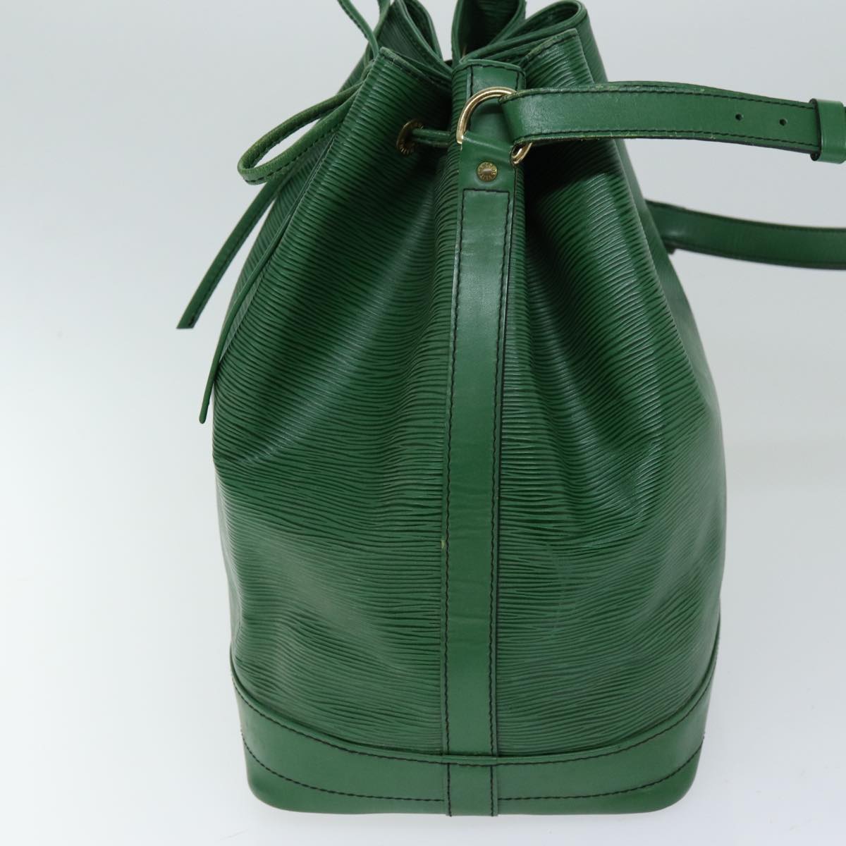 LOUIS VUITTON Epi Noe Shoulder Bag Green M44004 LV 75184