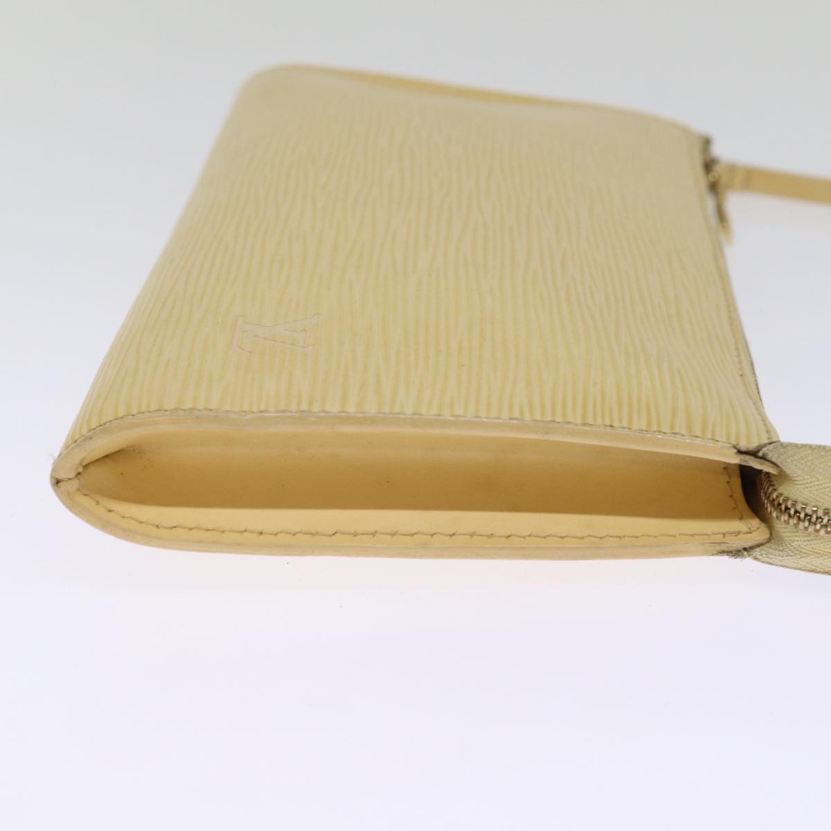 LOUIS VUITTON Epi Pochette Accessoires Pouch Vanilla M5294A LV 75461