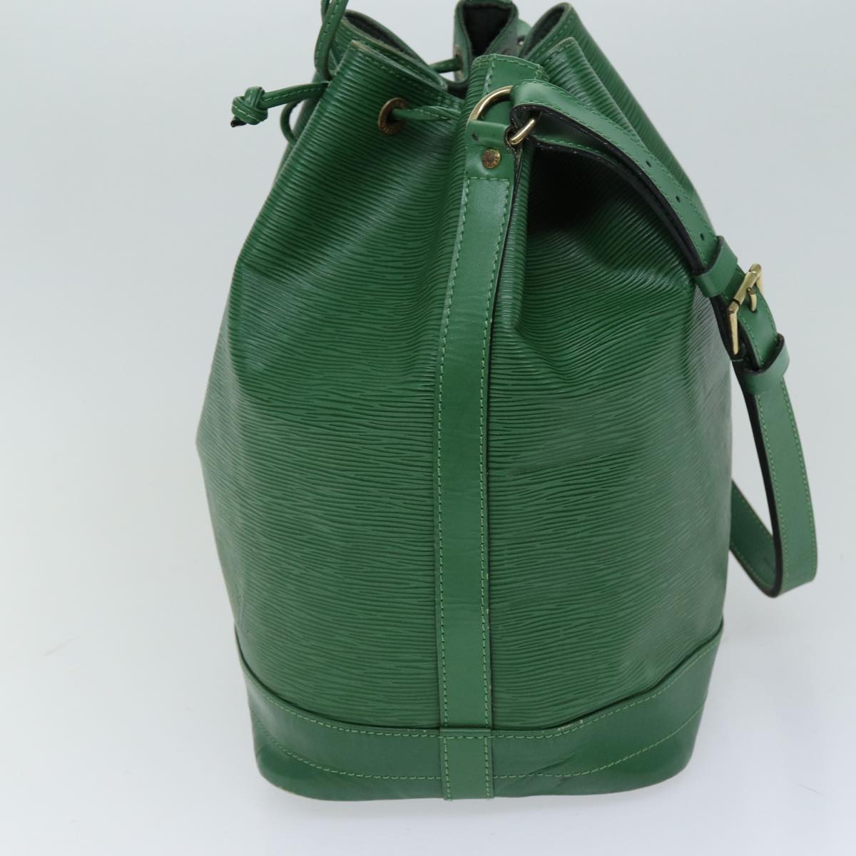 LOUIS VUITTON Epi Noe Shoulder Bag Green M44004 LV 76069