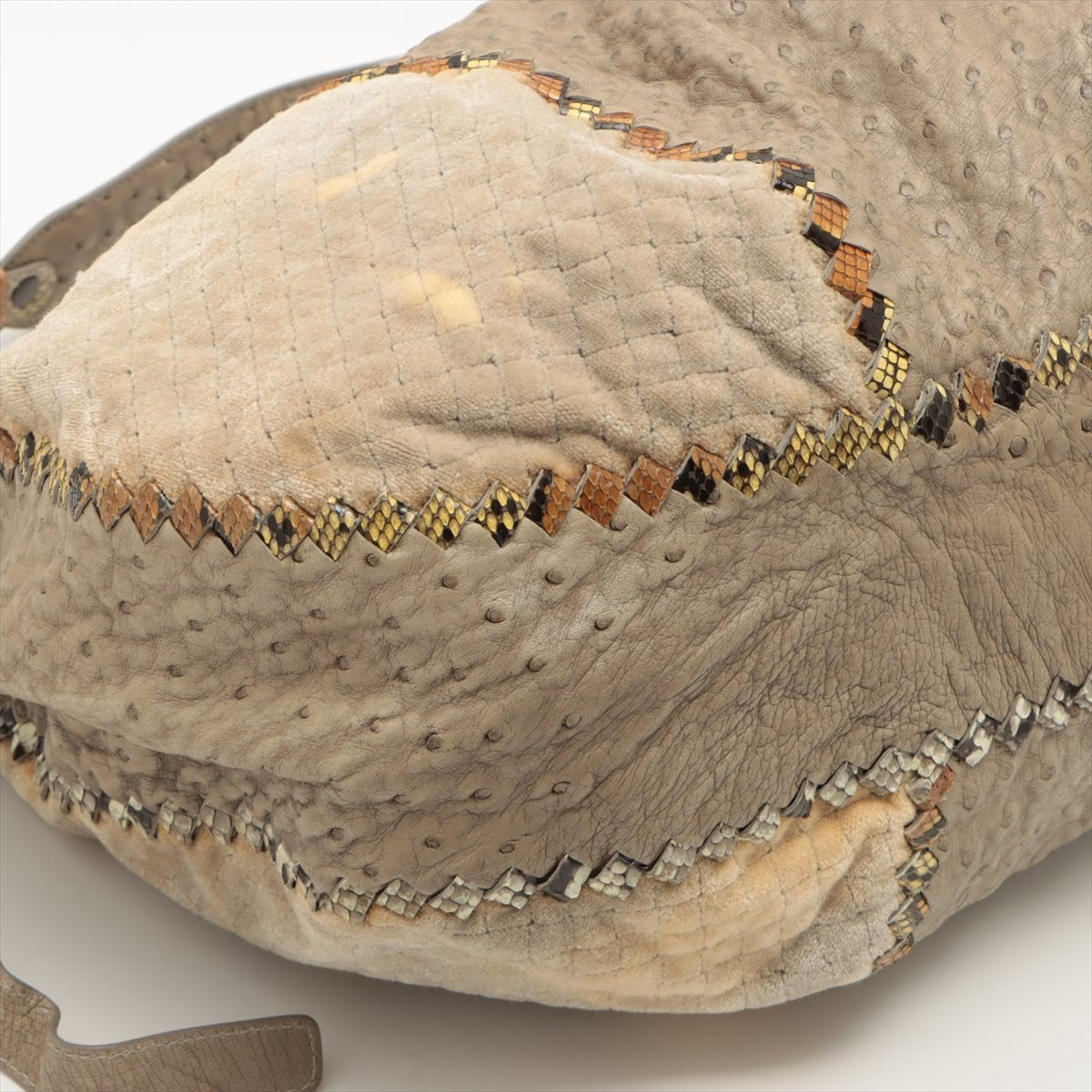 Bottega Veneta Interlude Shoulder Bag Beige Ostrich Pearson × Suede