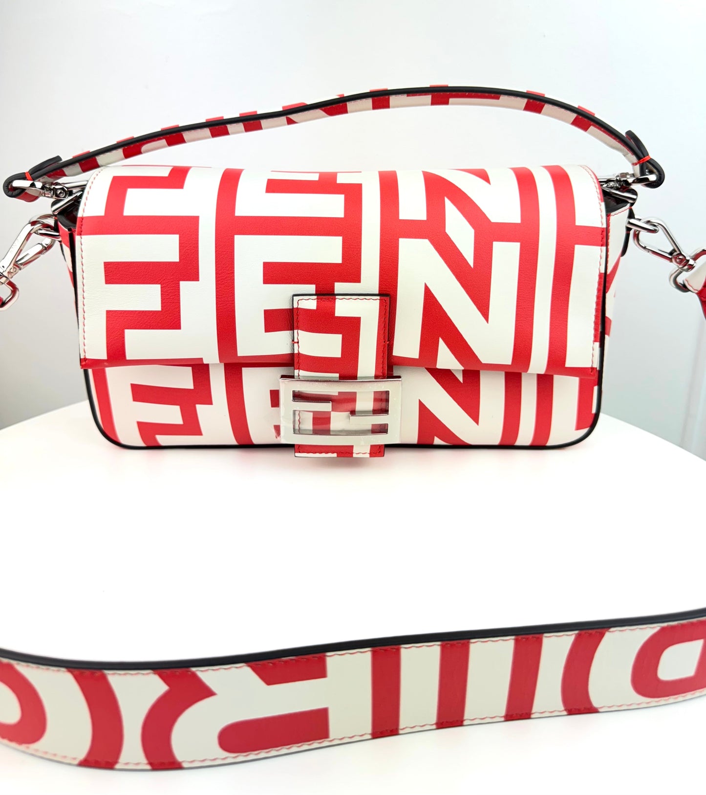 FENDI X MARC JACOBS Vitello Seta Logo Print Baguette Glow Coral White