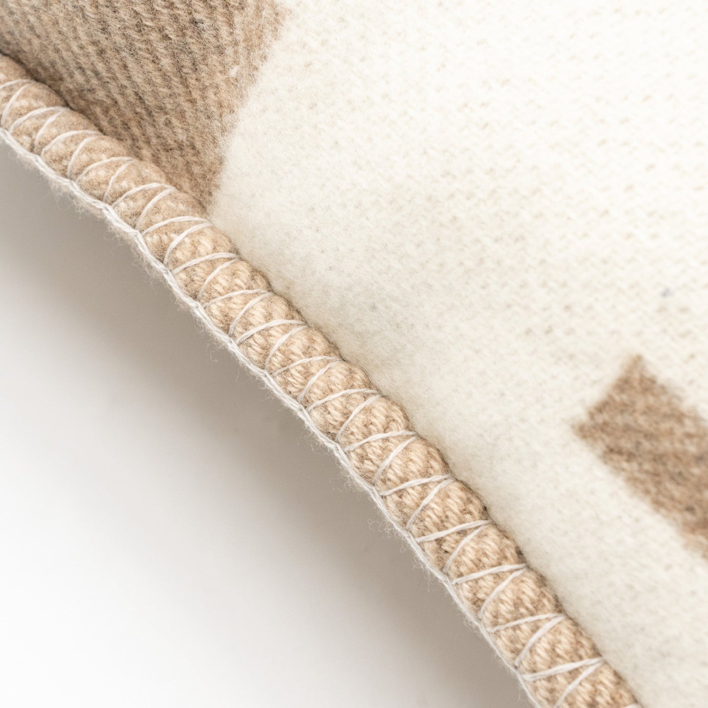 Hermes Avalon Vibration pillow, small model ecru / natural