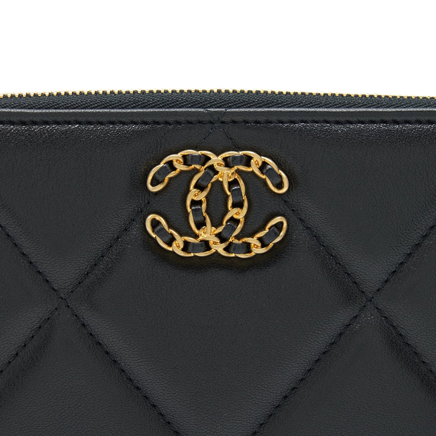 Chanel 19 Pouch Lambskin Black GHW