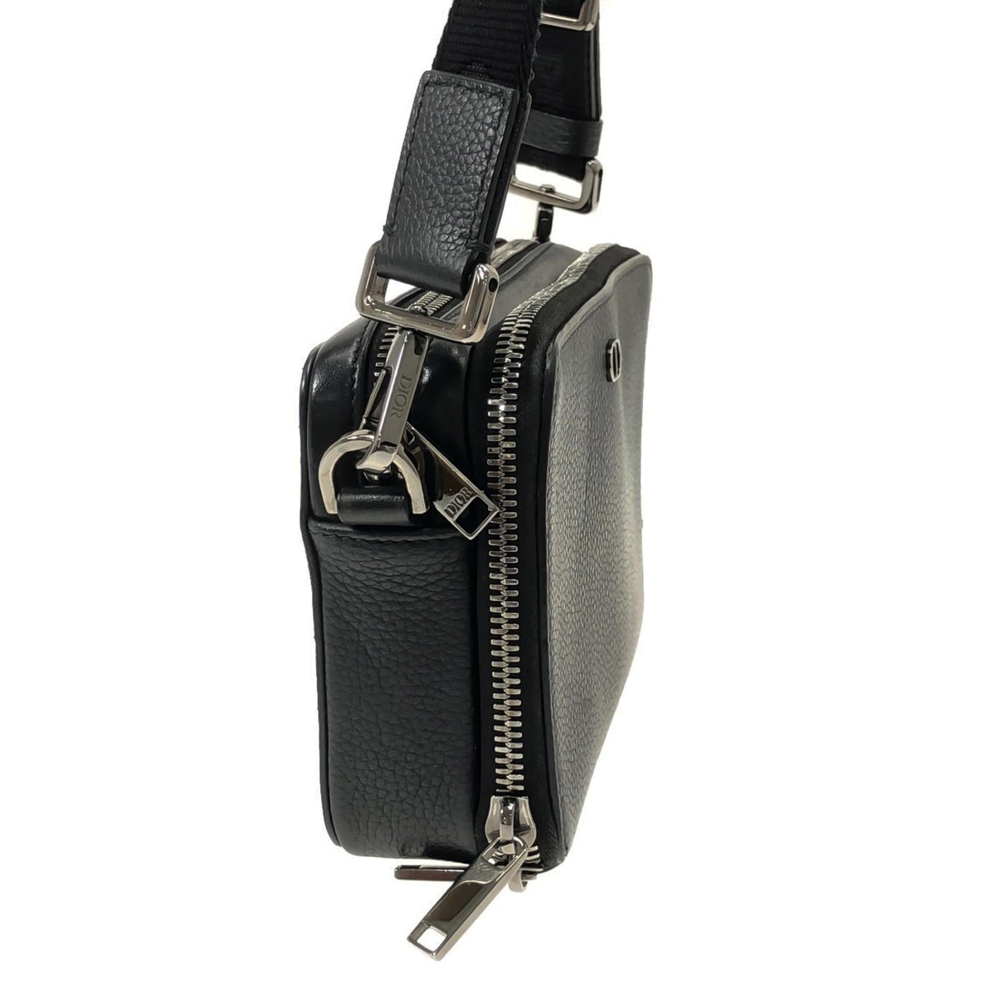 Dior Leather Pouch with Strap (SHG-NrWRMW)
