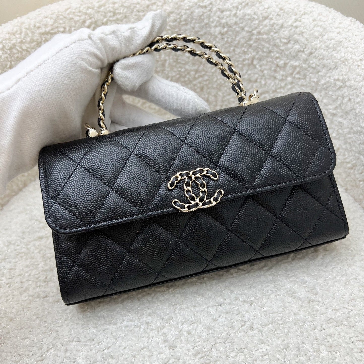Chanel 25S Top Handle Kelly Clutch with Chain in Black Caviar and GHW